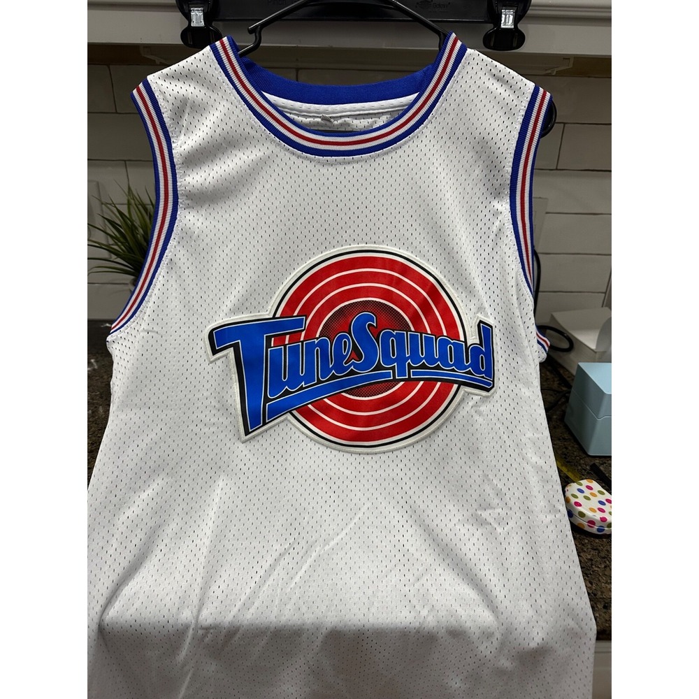 tune‎ squad # 1 buggs jersey medium